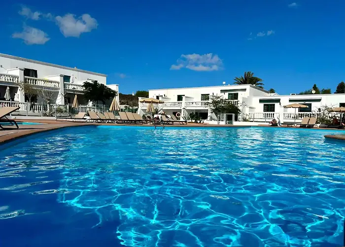 Florencia With Pool Wifi In Puerto Del Carmen, Lanzarote Tías