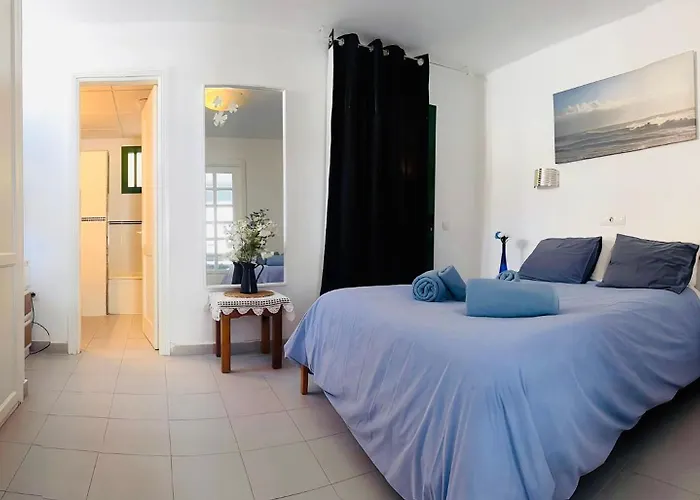 Florencia With Pool Wifi In Puerto Del Carmen, Lanzarote Apartment Tías