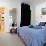 Florencia With Pool Wifi In Puerto Del Carmen, Lanzarote Апартаменты Тиас