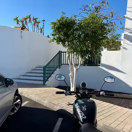 Апартаменты Florencia With Pool Wifi In Puerto Del Carmen, Lanzarote Тиас