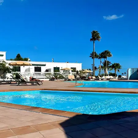 Apartment Florencia With Pool Wifi In Puerto Del Carmen, Lanzarote