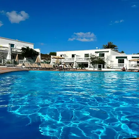 Florencia With Pool Wifi In Puerto Del Carmen, Lanzarote Tías