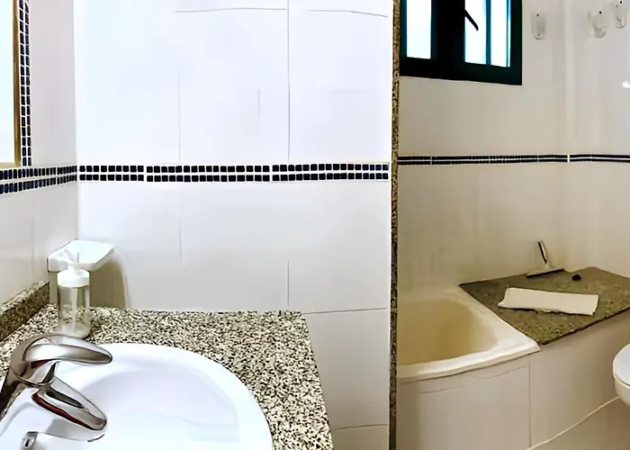 Apartman Florencia With Pool Wifi In Puerto Del Carmen, Lanzarote Tías