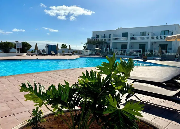 Florencia With Pool Wifi In Puerto Del Carmen, Lanzarote *