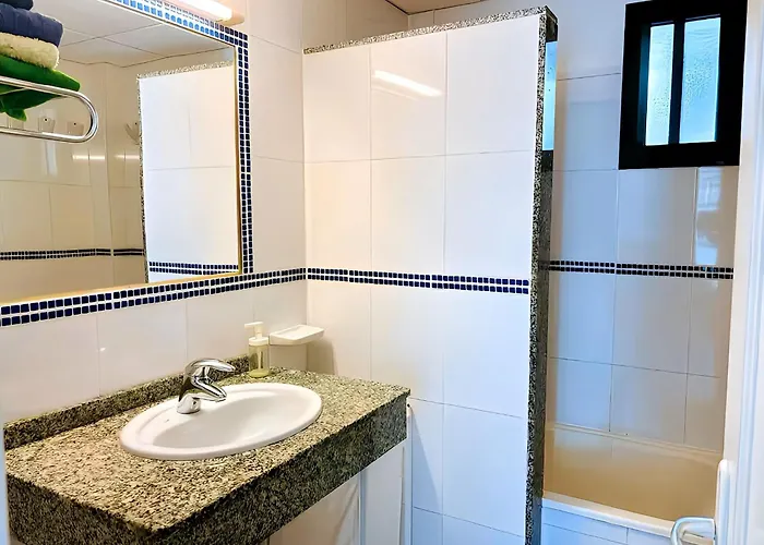 Florencia With Pool Wifi In Puerto Del Carmen, Lanzarote Apartman