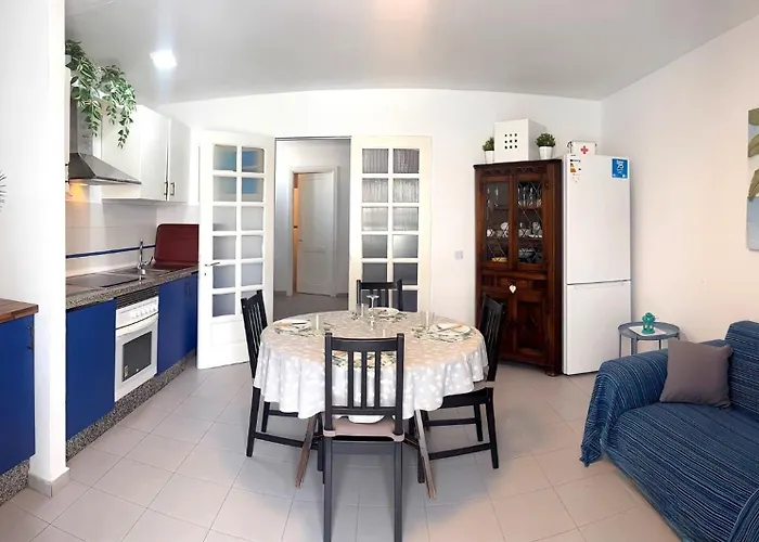 Florencia With Pool Wifi In Puerto Del Carmen, Lanzarote Apartman *