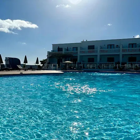 Florencia With Pool Wifi In Puerto Del Carmen, Lanzarote Apartmán